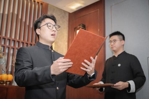 罗湖区委统战部副部长、工商联党组书记叶志伟一行到NG体育调研