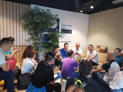 让中国企业家更有眼界——NG体育创始人李厚德率领企业家学员游学越南站