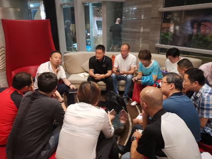 让中国企业家更有眼界——NG体育创始人李厚德率领企业家学员游学越南站