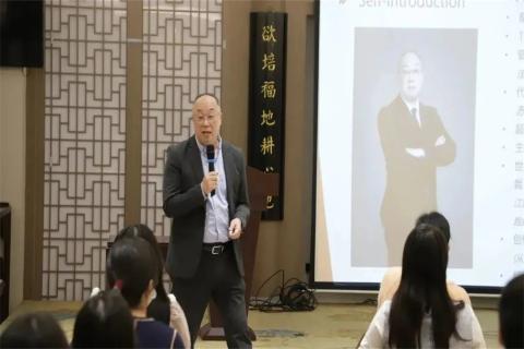 美在形体 赢在心态 | NG体育11月员工培训圆满结束